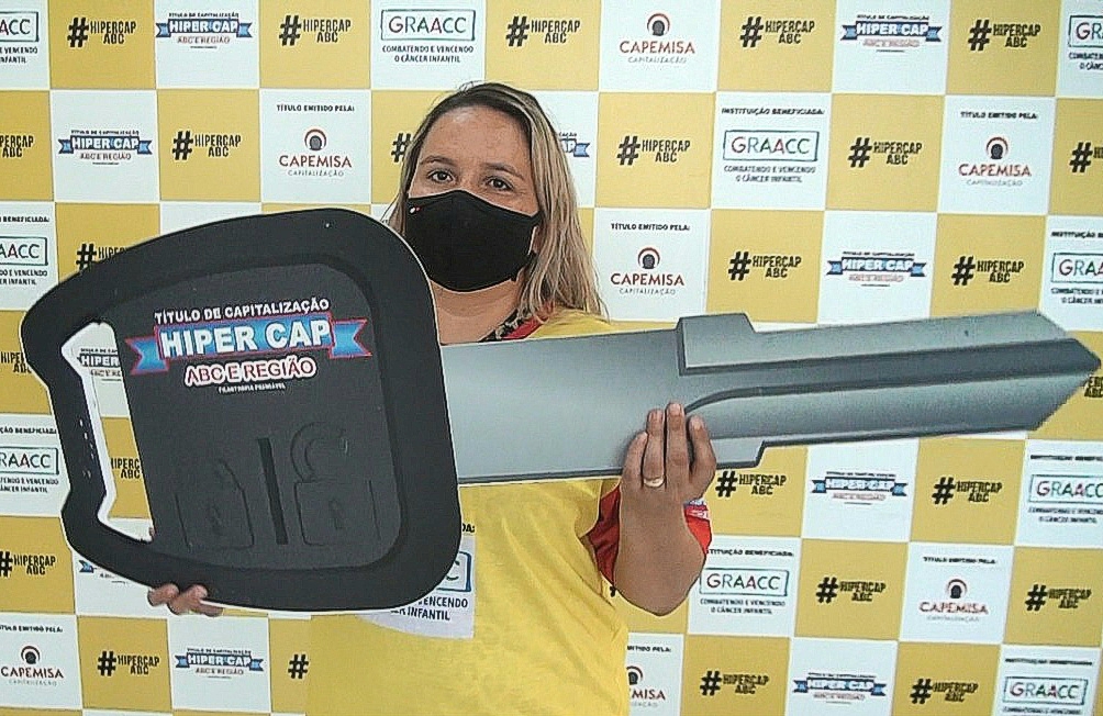 Moradora de Santo André ganha um Honda Civic + R$ 37 mil e realiza o sonho da casa própria